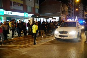Tramvayın çarptığı genç yaralandı