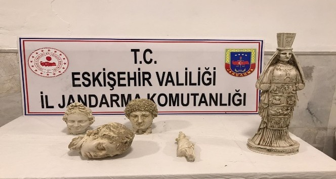 Jandarma tarihi eser kaçaklığına göz açtırmadı