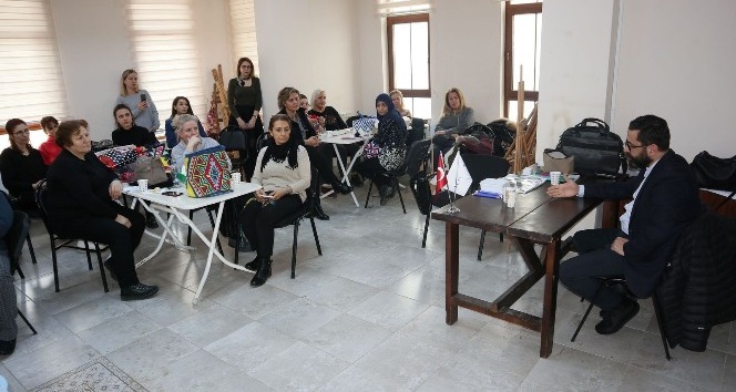 Meme kanseri hakkında merak edilenler anlatıldı