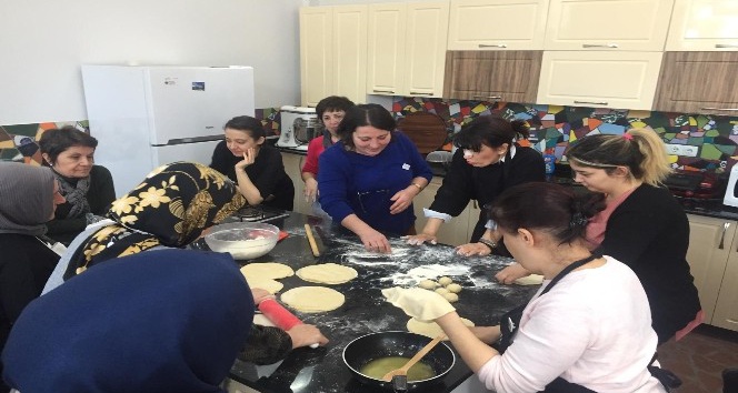 Odunpazarı’nda aşçılık atölyesi devam ediyor