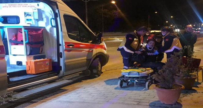 Bisikletli kadına otomobil çarptı:1 yaralı