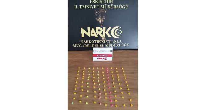 Eskişehir’de uyuşturucu şüphelisi tren garında yakalandı