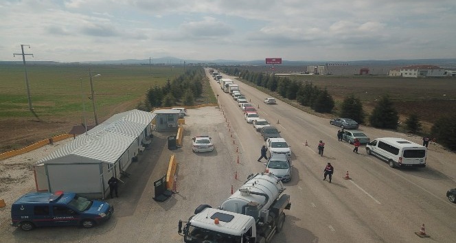 Jandarmanın virüs denetimi havadan görüntülendi