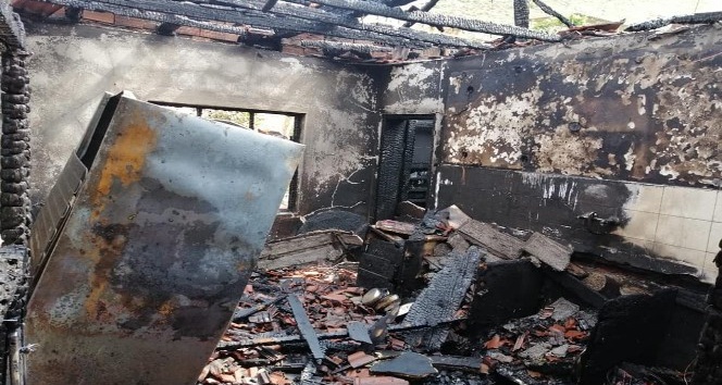 Bilecik’te ev yangını