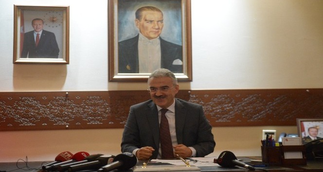 Yeni Vali Ayyıldız, Eskişehirlileri heyecanlandırdı