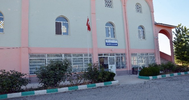 Günyüzü İlçe Müftülüğü binası Covid-19 nedeniyle kapatıldı