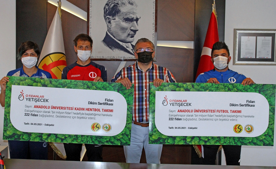 Üniversite kulüplerinden örnek hareket