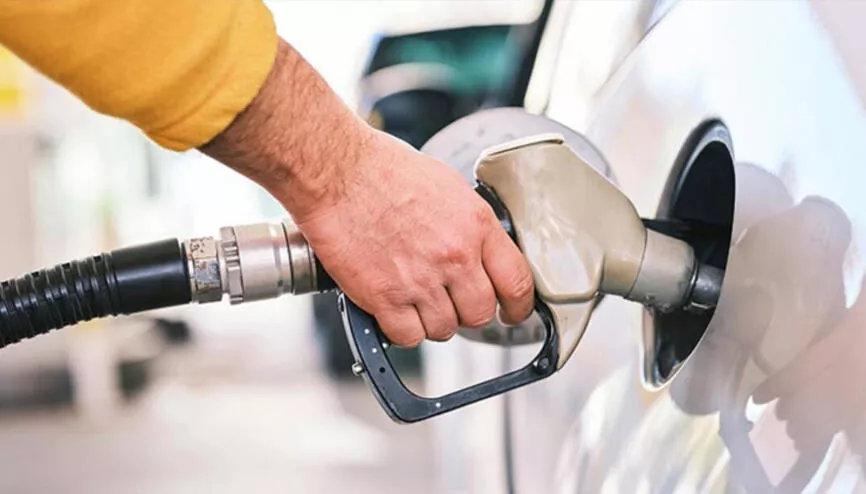 Akaryakıta peş peşe zam!