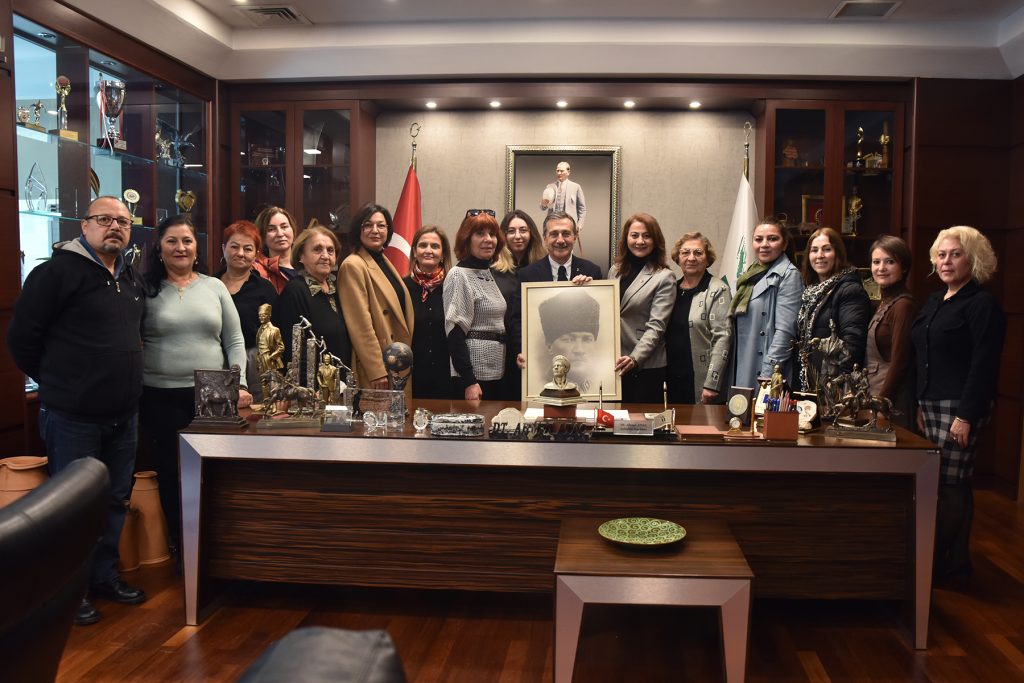 29 EKİM KADINLARINDAN BAŞKAN ATAÇ’A ZİYARET