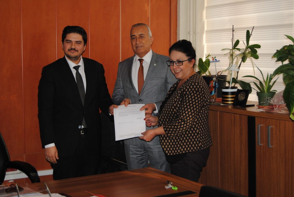 Nusret Kabasakal mazbatayı aldı