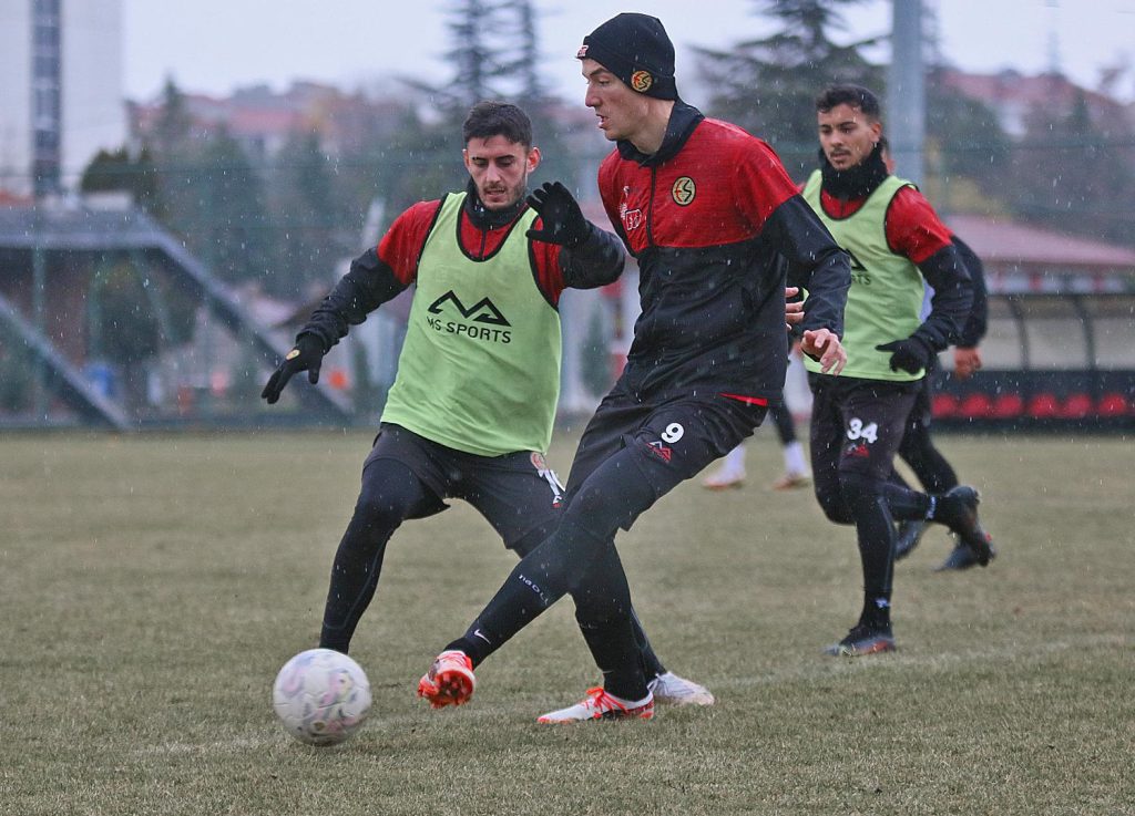 Eskişehirspor yeni haftaya sıkı hazırlanıyor