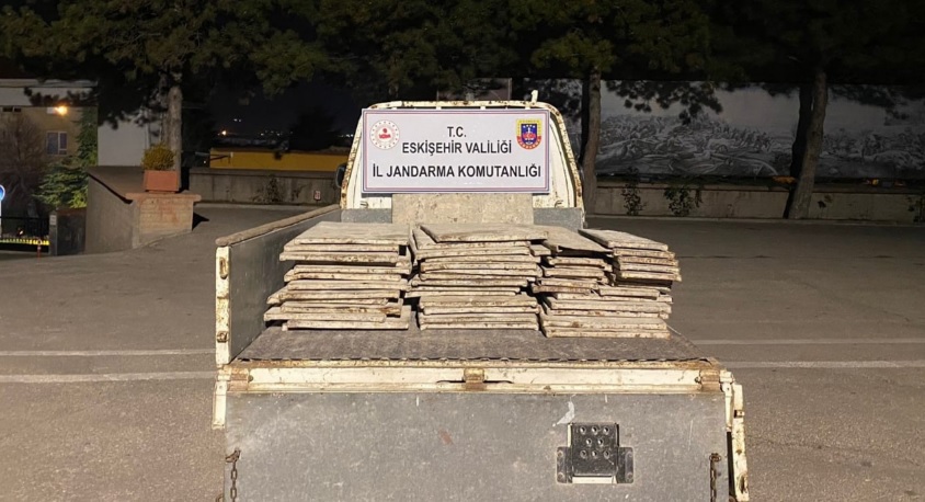 İnşaat malzemesi çalan şüpheli jandarmadan kaçamadı