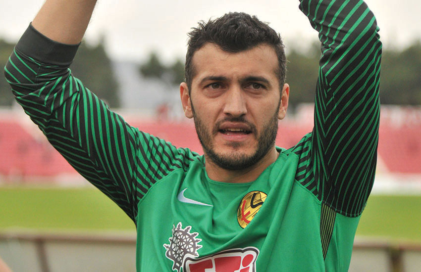 Eskişehirspor’da beklenen transfer! Kaleci Kayacan ile anlaşmaya varıldı