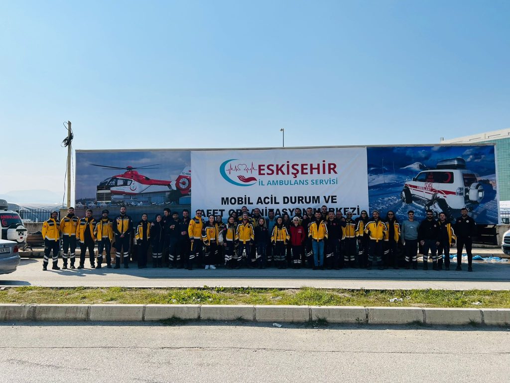 Eskişehir’in sağlık ekipleri deprem bölgesindeki hizmetlerini aralıksız sürdürüyor