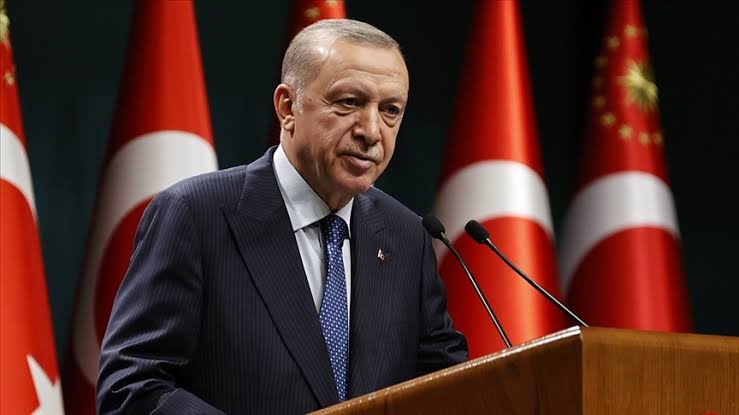 Erdoğan; “Üniversiteleri yaz mevsimine kadar tatil ediyoruz”