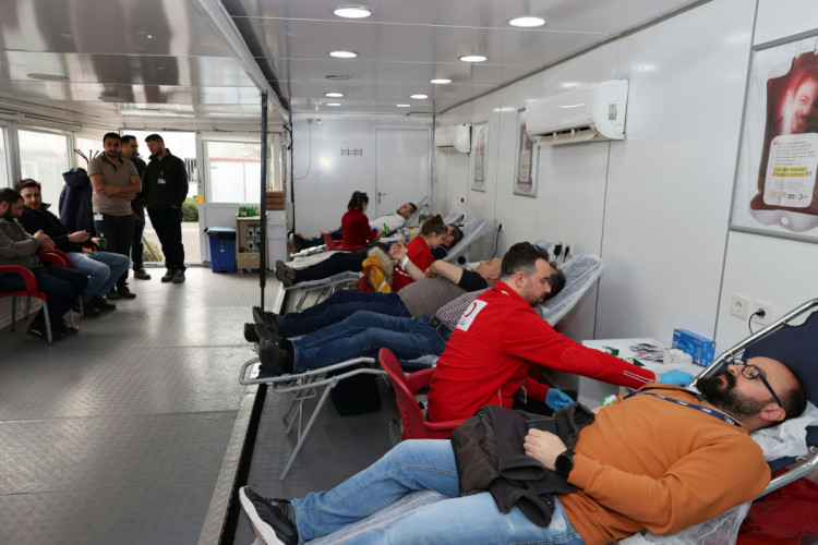 TEI çalışanlarından Kızılay’a kan bağışı