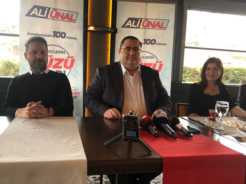 Halil Ünal’ın yeğeni Ali Ünal Milletvekili adayı oldu