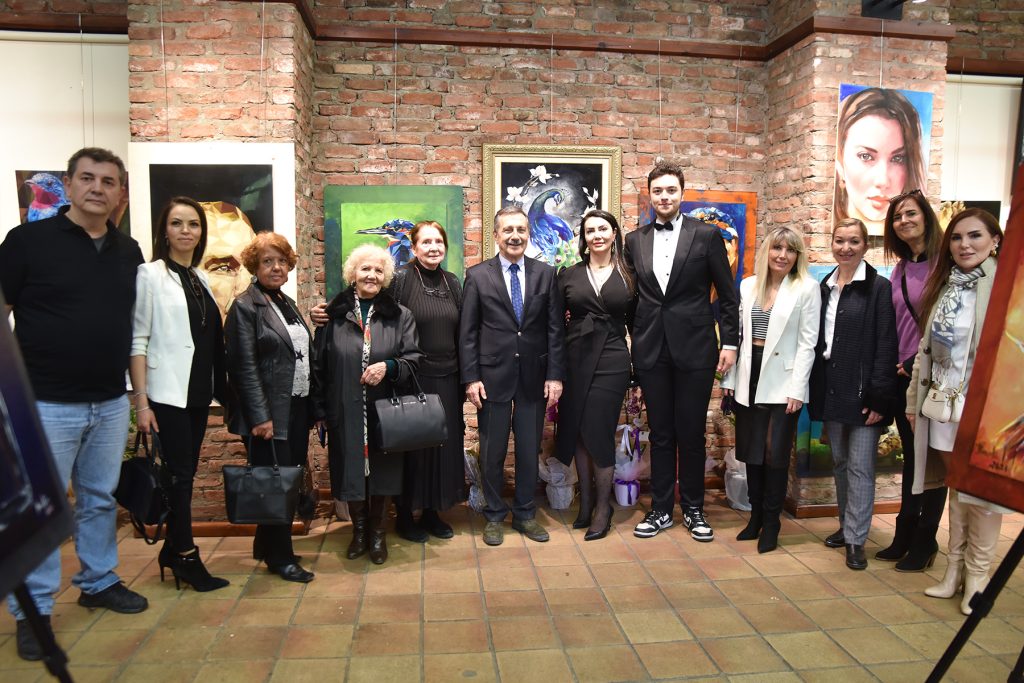 ‘Dönüşüm’ sergisi sanatseverlerin ziyaretine açıldı