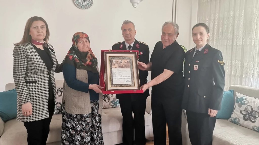 Eskişehirli şehidin ailesine Şehadet Belgesi verildi
