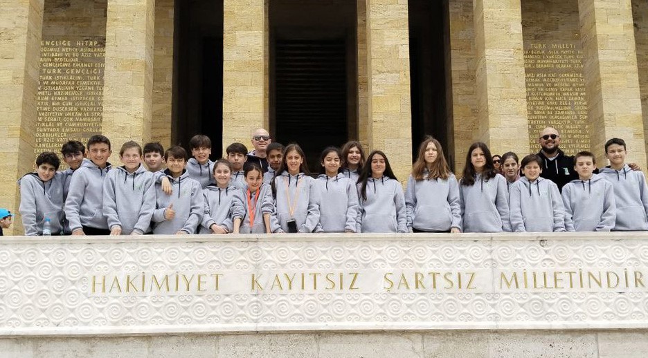 Tepebaşı yüzücülerinden büyük başarı