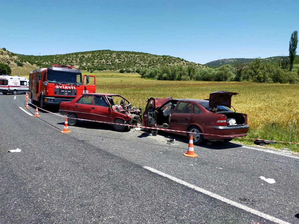 Trafik kazası can aldı: 1 ölü 7 yaralı