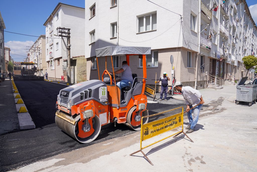 Tepebaşı’nda üstyapı çalışmaları sürüyor