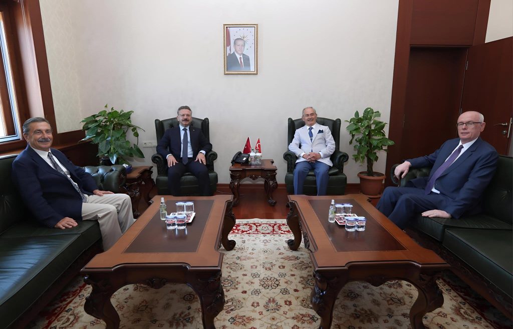 Vali Aksoy Eskişehir’in Belediye Başkanlarını ağırladı
