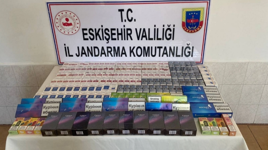 Jandarma kaçak sigara tacirlerine göz açtırmadı