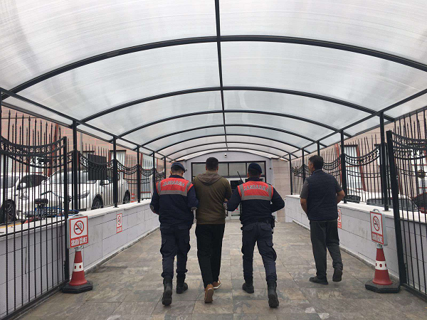 Fabrika inşaatından malzeme çalan şüpheli yakalandı