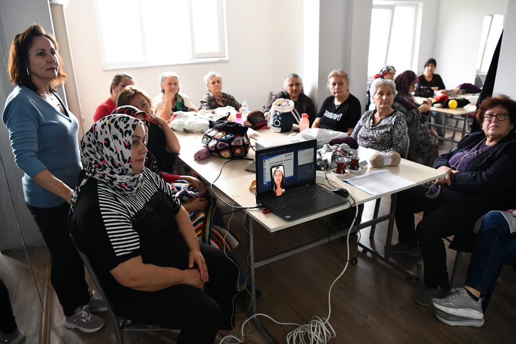 Belde Evi kursiyerlerine kadın sağlığı anlatıldı