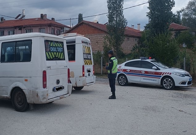 Öğrencilerin güvenliği için okul servislerine sıkı denetim