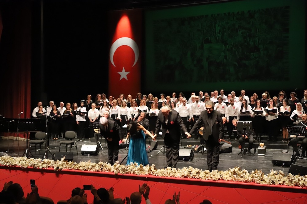 100’üncü yılda muhteşem konser