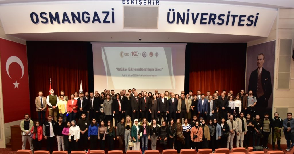 Türk Tarih Kurumu Başkanı Özgen, modern Türkiye Cumhuriyeti’ni anlattı