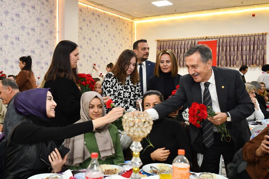 Tepebaşı’nda Öğretmenler Günü kutlaması
