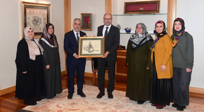 Rektör Erdal Eskişehir Diyanet Vakfı Kadın Kolları ve Müftü Gerek’i ağırladı