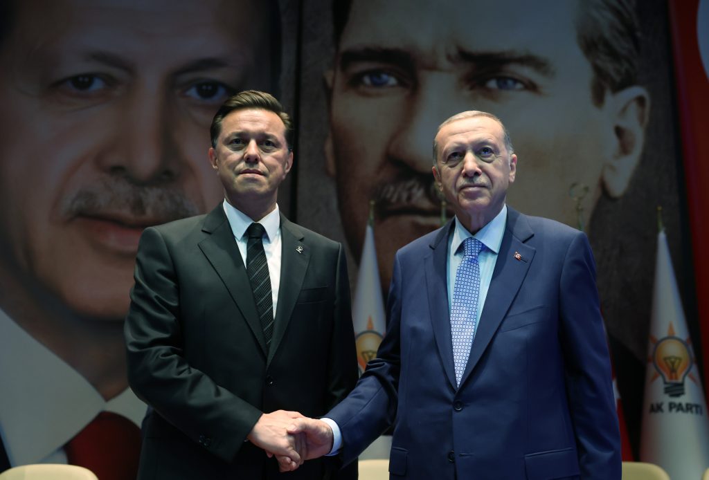 Nebi Hatipoğlu AK Parti’nin Büyükşehir Adayı oluyor