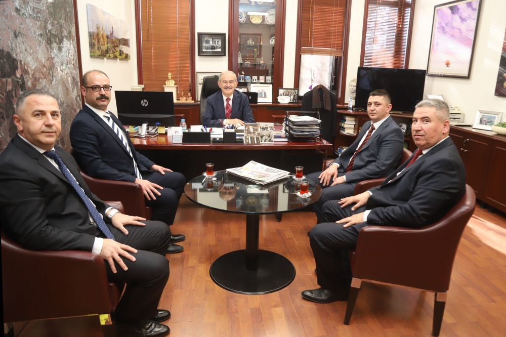 Başkan Büyükerşen, Güvenç ve beraberindeki heyeti konuk etti