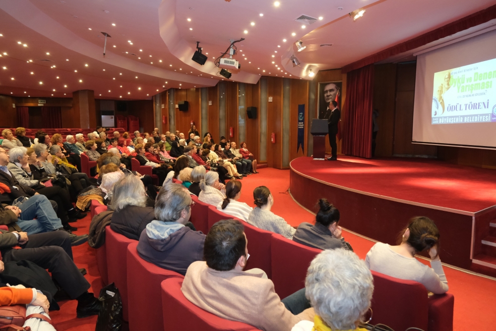 60 yaş üzeri bireyler öykü ve deneme yarışmasında ödüllerini aldı