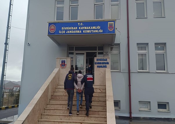 Eskişehir’de aranan suçlular jandarma ekiplerince yakalandı