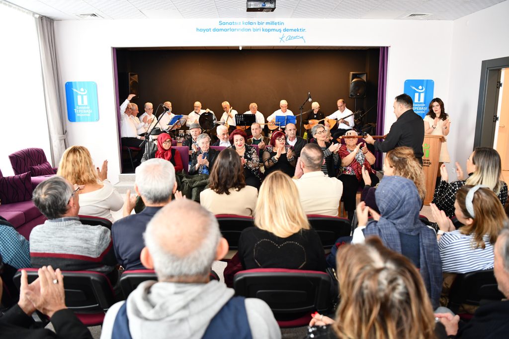 Deneyimlilerden muhteşem konser