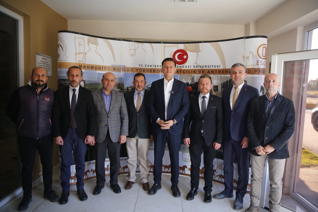 Hatipoğlu’ndan ESOGÜ Atçılık MYO ziyareti