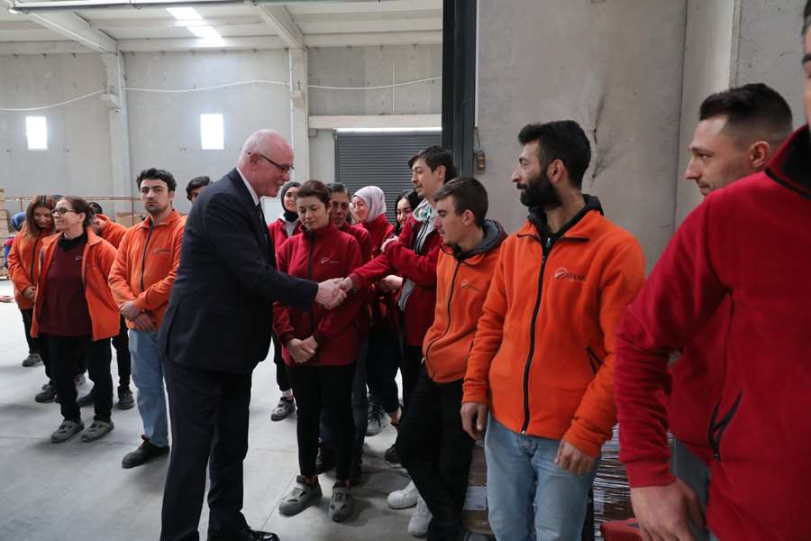 Kazım Kurt, işçi ve emekçilerle bir araya geldi