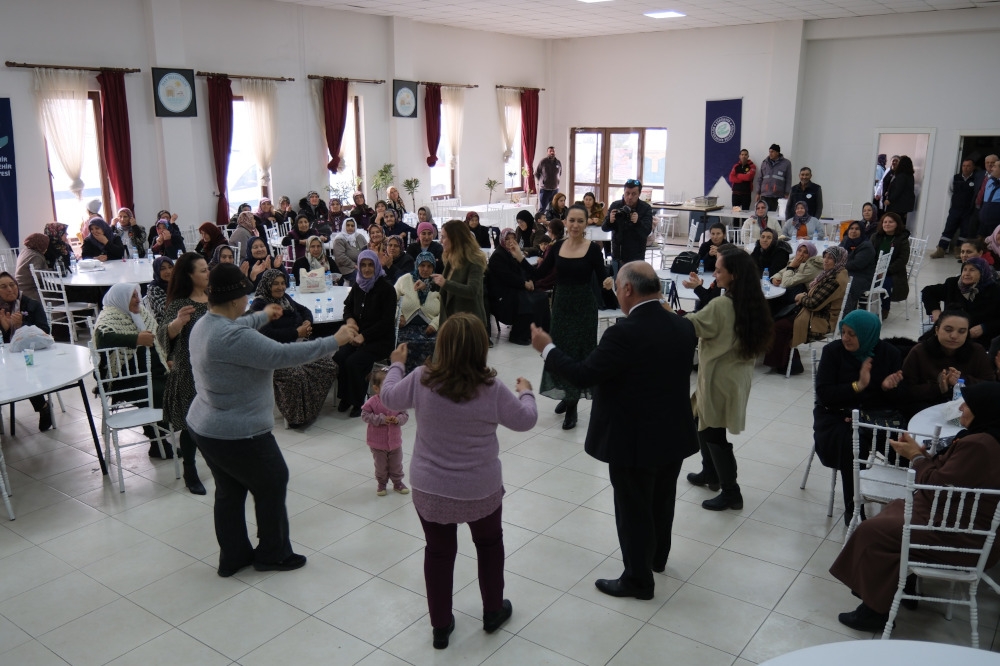 İlçelerde 8 Mart etkinlikleri sürüyor