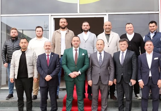 Tolga Yılmaz Eskişehirspor Yönetimi ile bir araya geldi