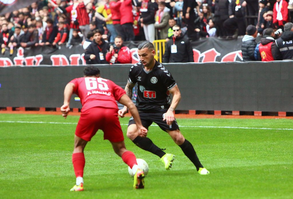 Eskişehirspor, Kumluca’yı 1-0 mağlup etti