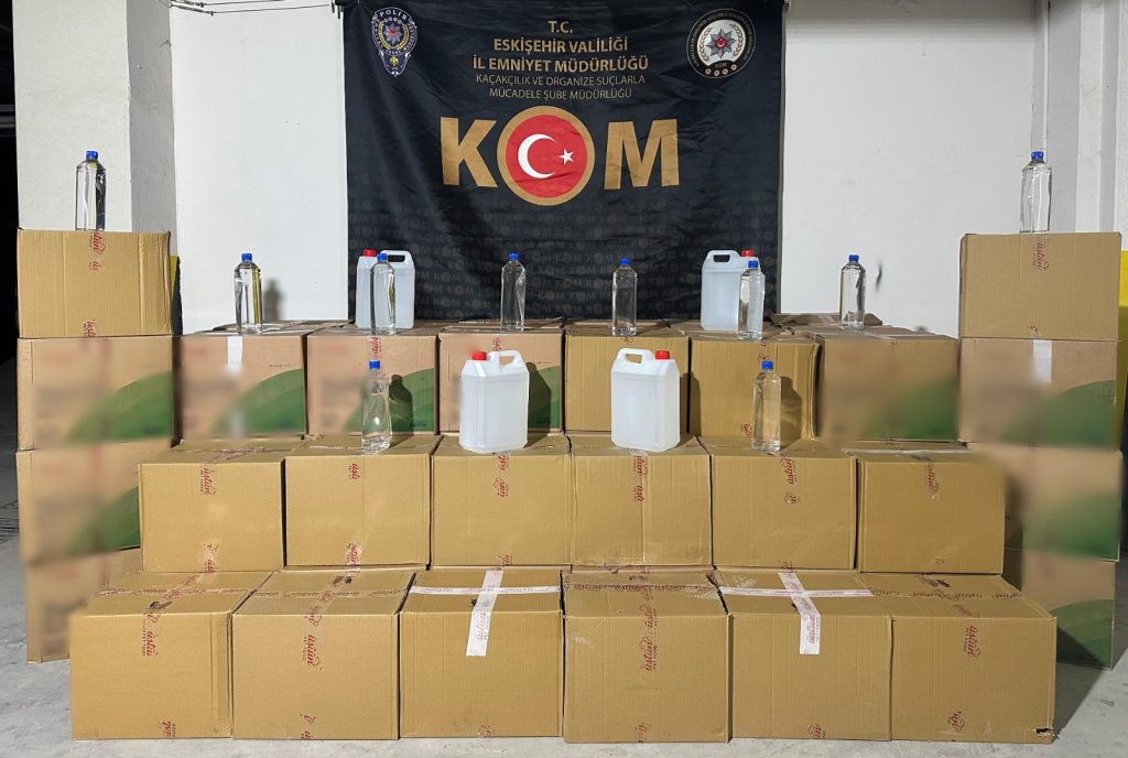 Polisten kaçak içki operasyonu: 1 şüpheli yakalandı