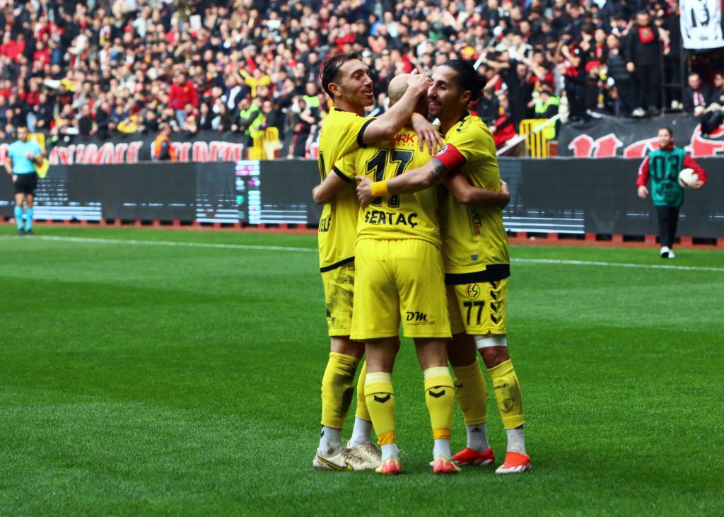 Eskişehirspor, Homurlu 1951 Spor karşılaşmasından galibiyetle ayrıldı