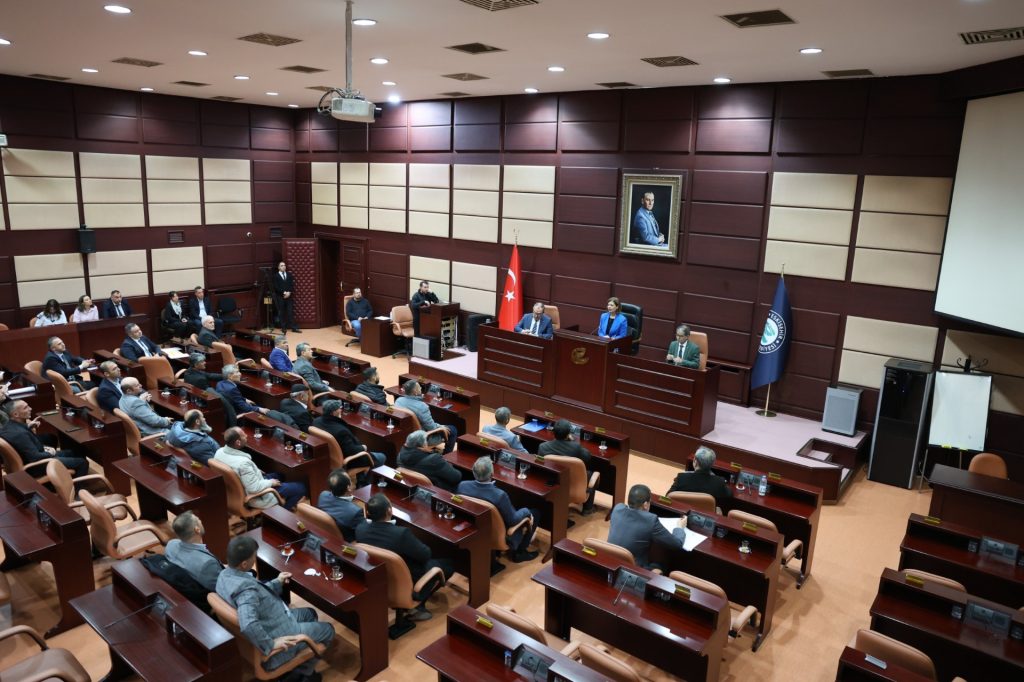 Günyüzü muhtarları Ayşe Ünlüce ile bir araya geldi