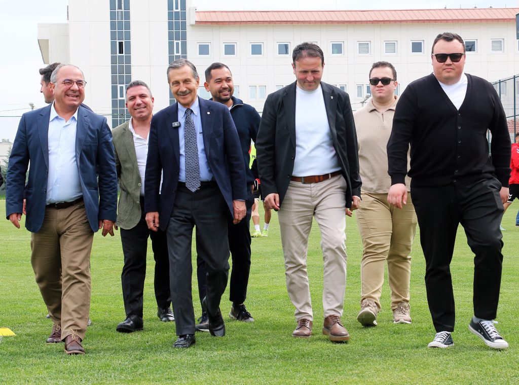 Başkan Ataç’tan Eskişehirspor’a anlamlı ziyaret