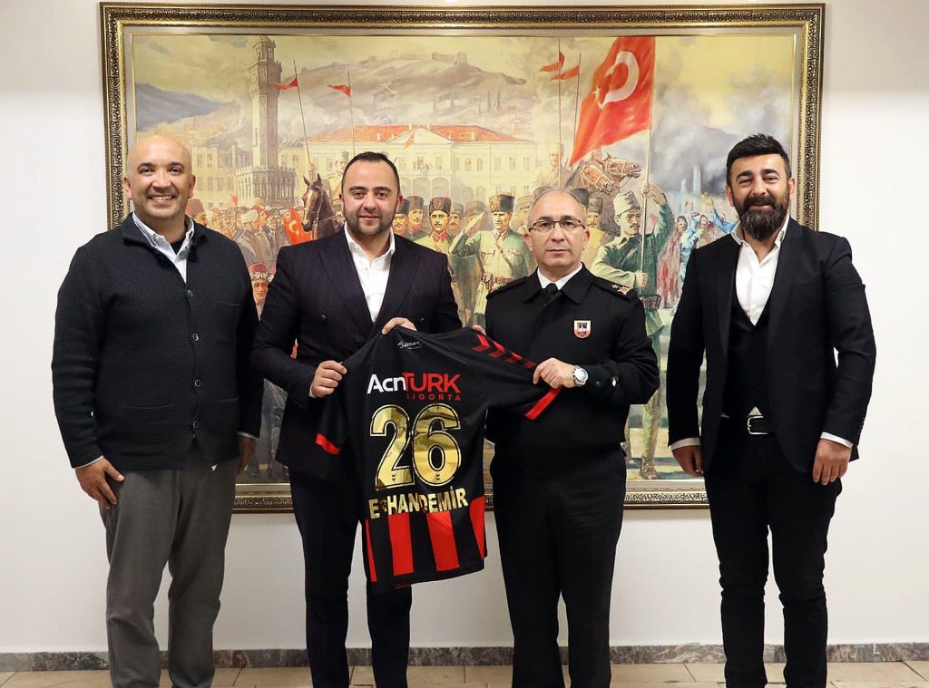 Eskişehirspor yönetiminden İl Jandarma Komutanı Demir’e ziyaret